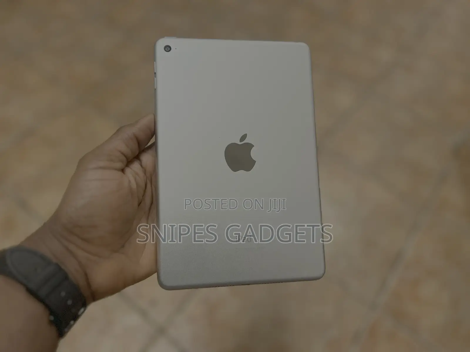 Apple iPad mini 4 128 GB Silver