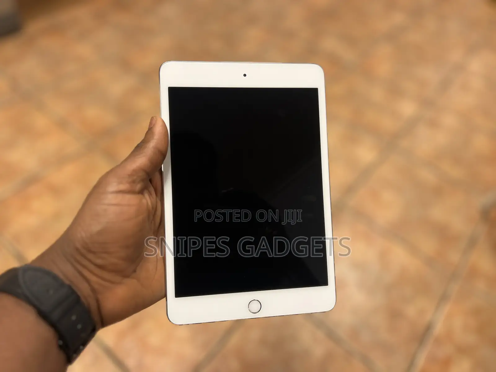 Apple iPad mini 4 128 GB Silver