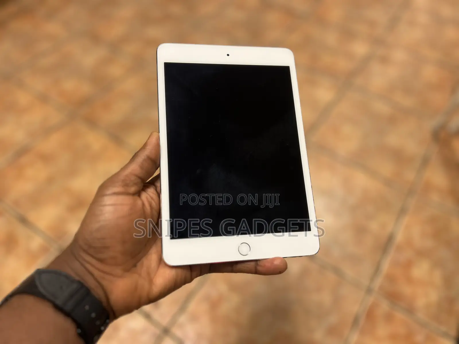Apple iPad mini 4 128 GB Silver