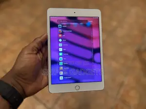 Apple iPad mini 4 128 GB Silver