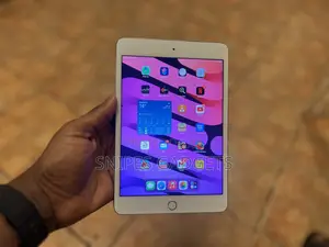 Apple iPad mini 4 128 GB Silver