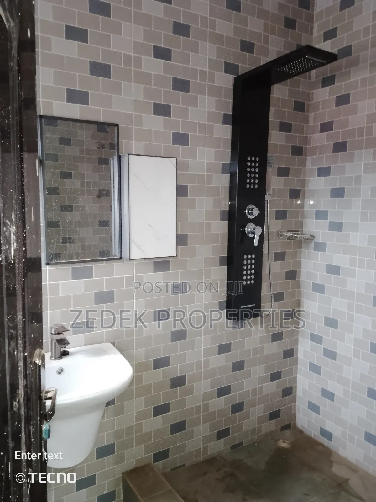 2bdrm Apartment in Zedek Properties, Ashomang Estate for rent
