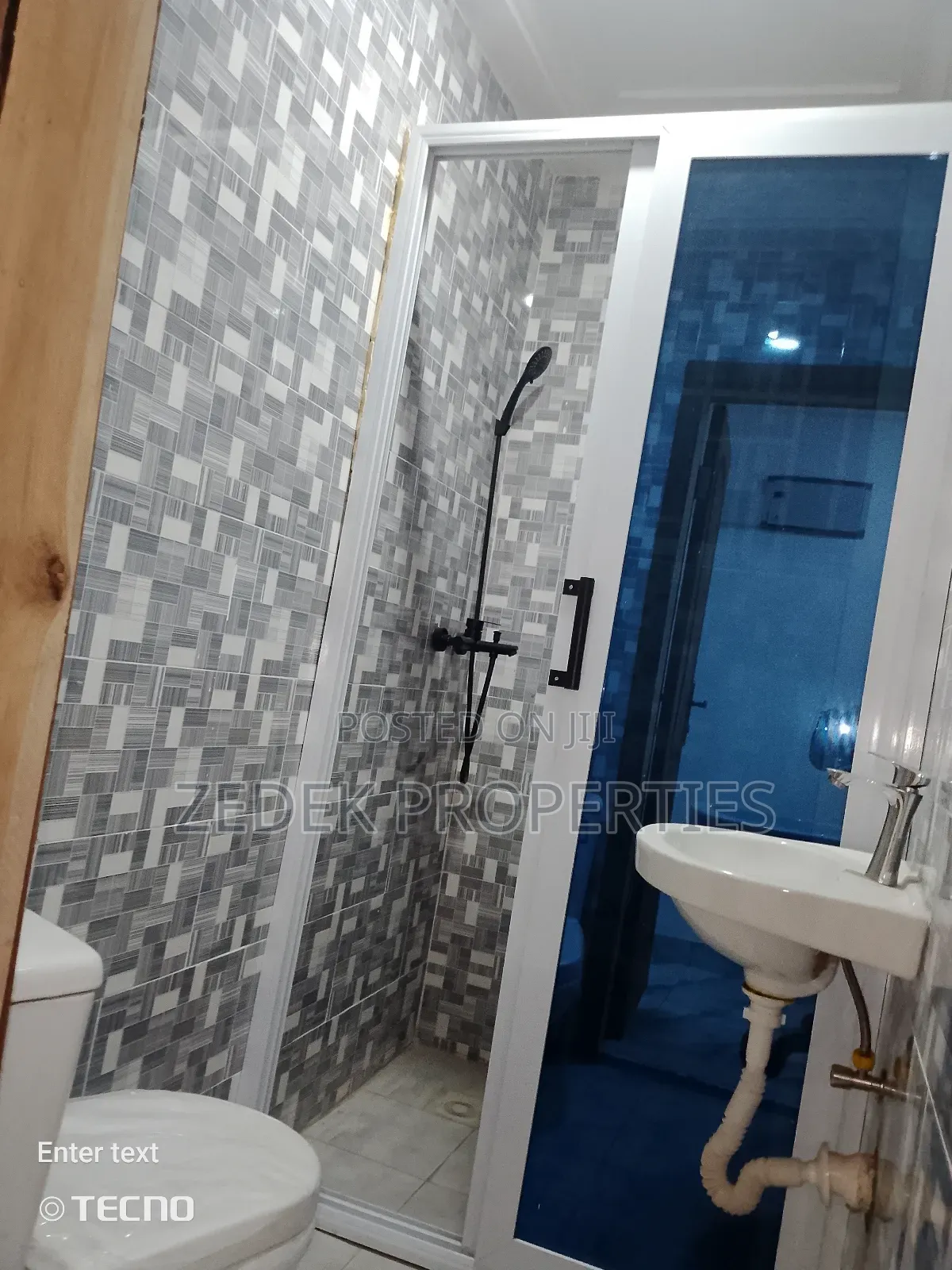 2bdrm Apartment in Zedek Properties, Ashomang Estate for rent