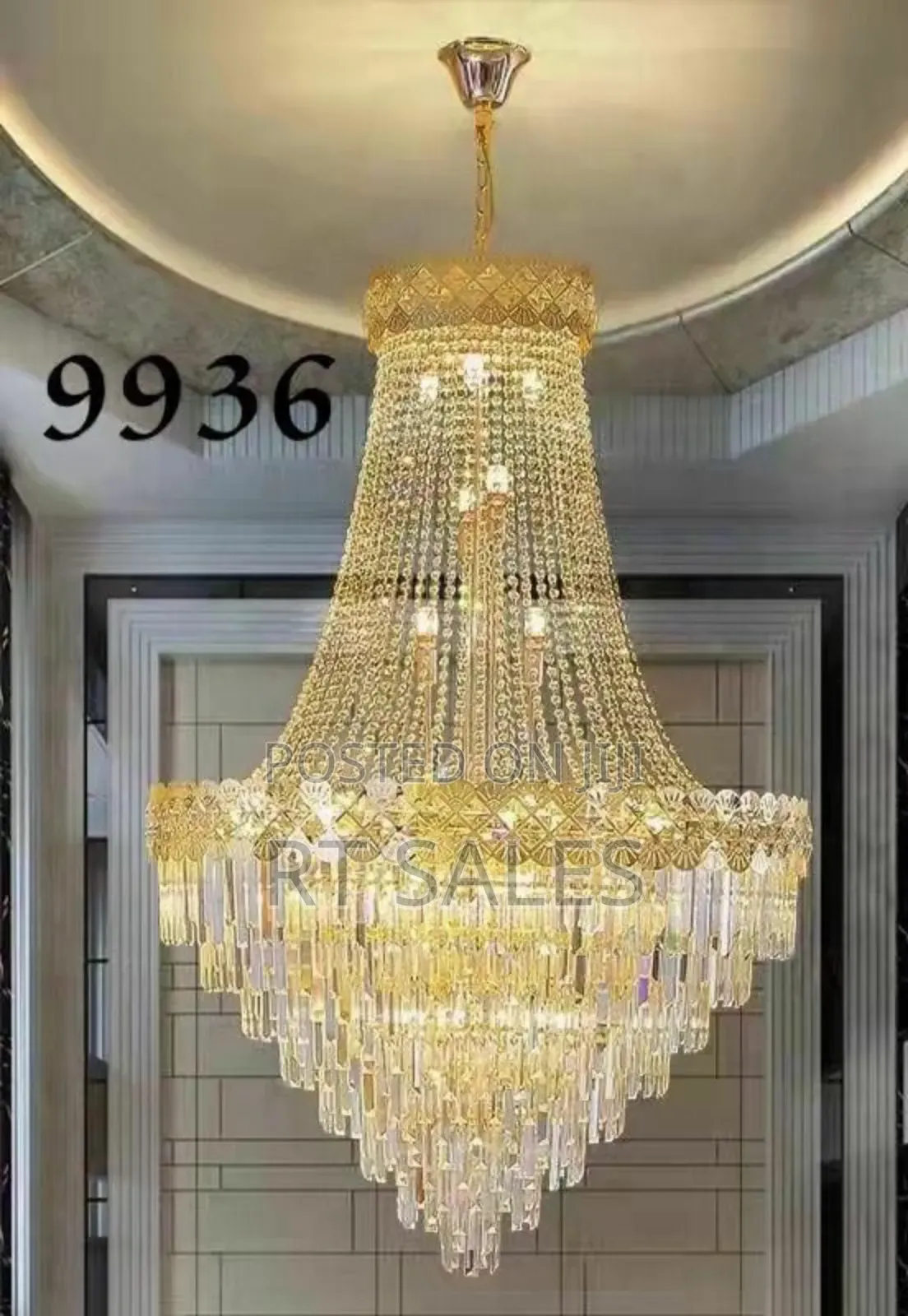 Modern Esthetic Chandelier Light