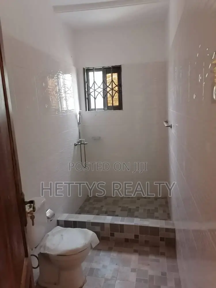 3bdrm House in Amasaman for sale
