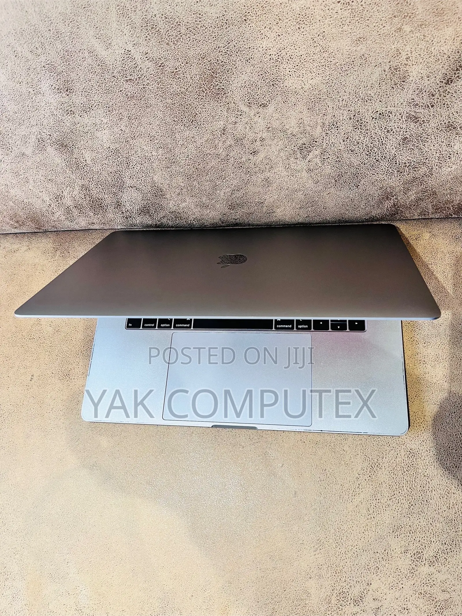 Laptop Apple MacBook Pro 2018 32GB Intel Core I7 SSD 512GB