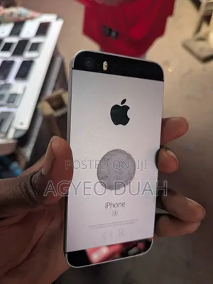 Apple iPhone SE 128 GB Silver