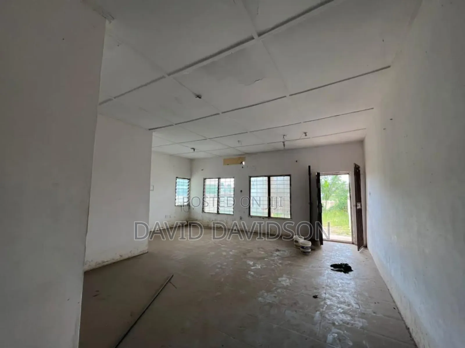 3bdrm House in 3 Bedroom House, Tema Metropolitan for sale