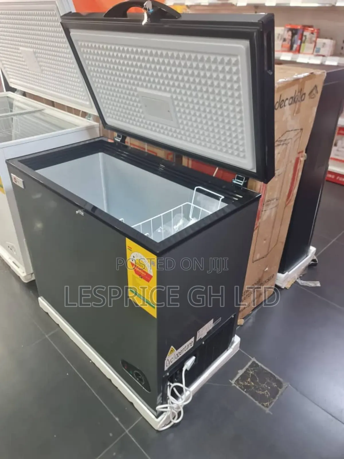 H a Freezer - 200l Capacity