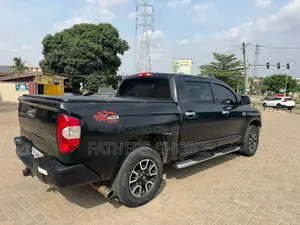 Toyota Tundra 1794 4dr CrewMax 4WD SB (5.7L 8cyl 6A) 2015 Black
