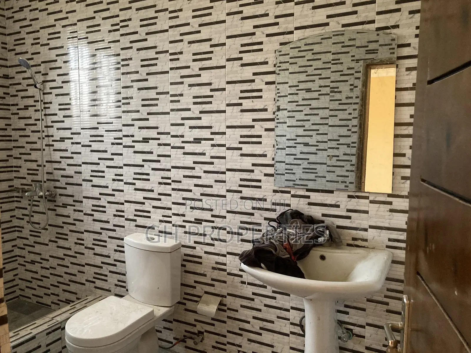 3bdrm Apartment in Sokoban Wood Village, Kumasi Metropolitan for rent