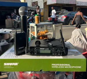 GLX D4 Hand and Lapel Microphone