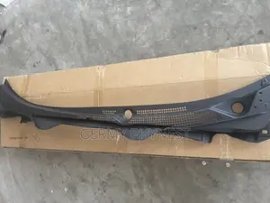Photo - Honda Civic 2018 Wiper Panel