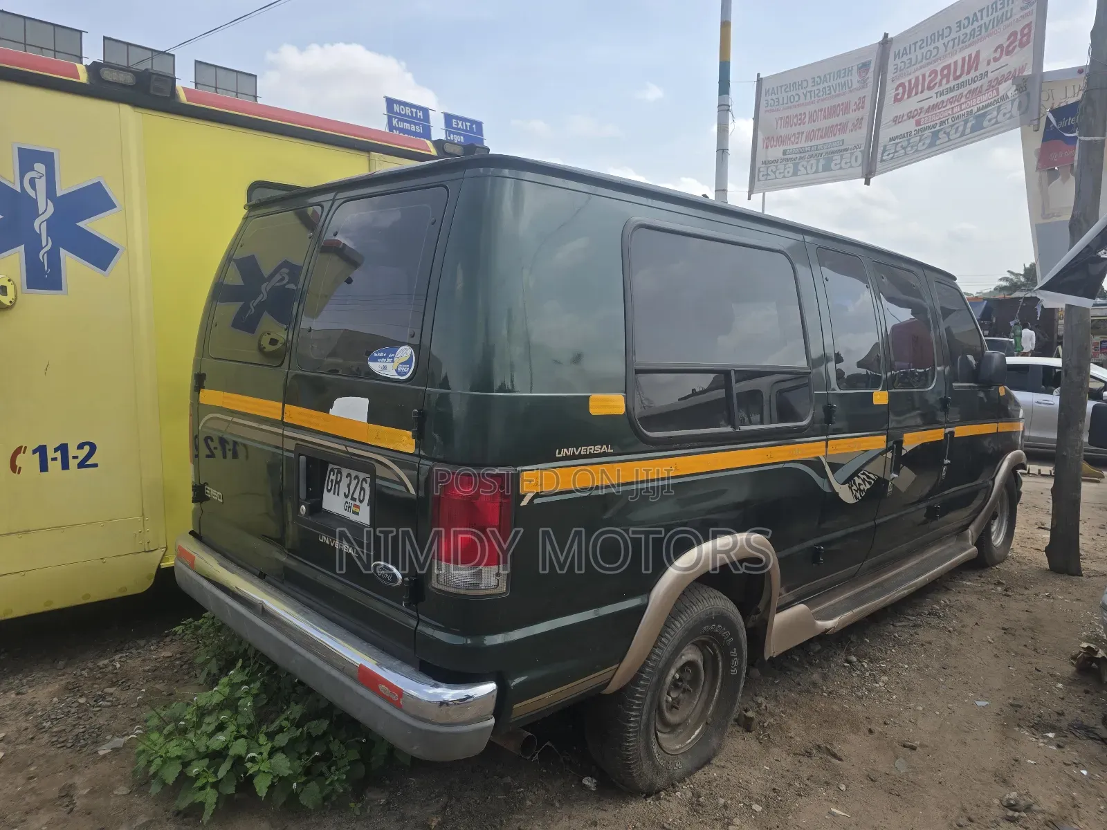 Ford E-150 2009 Green