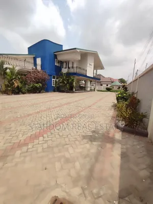 6bdrm Mansion in East Legon, A&C Mall Area for rent