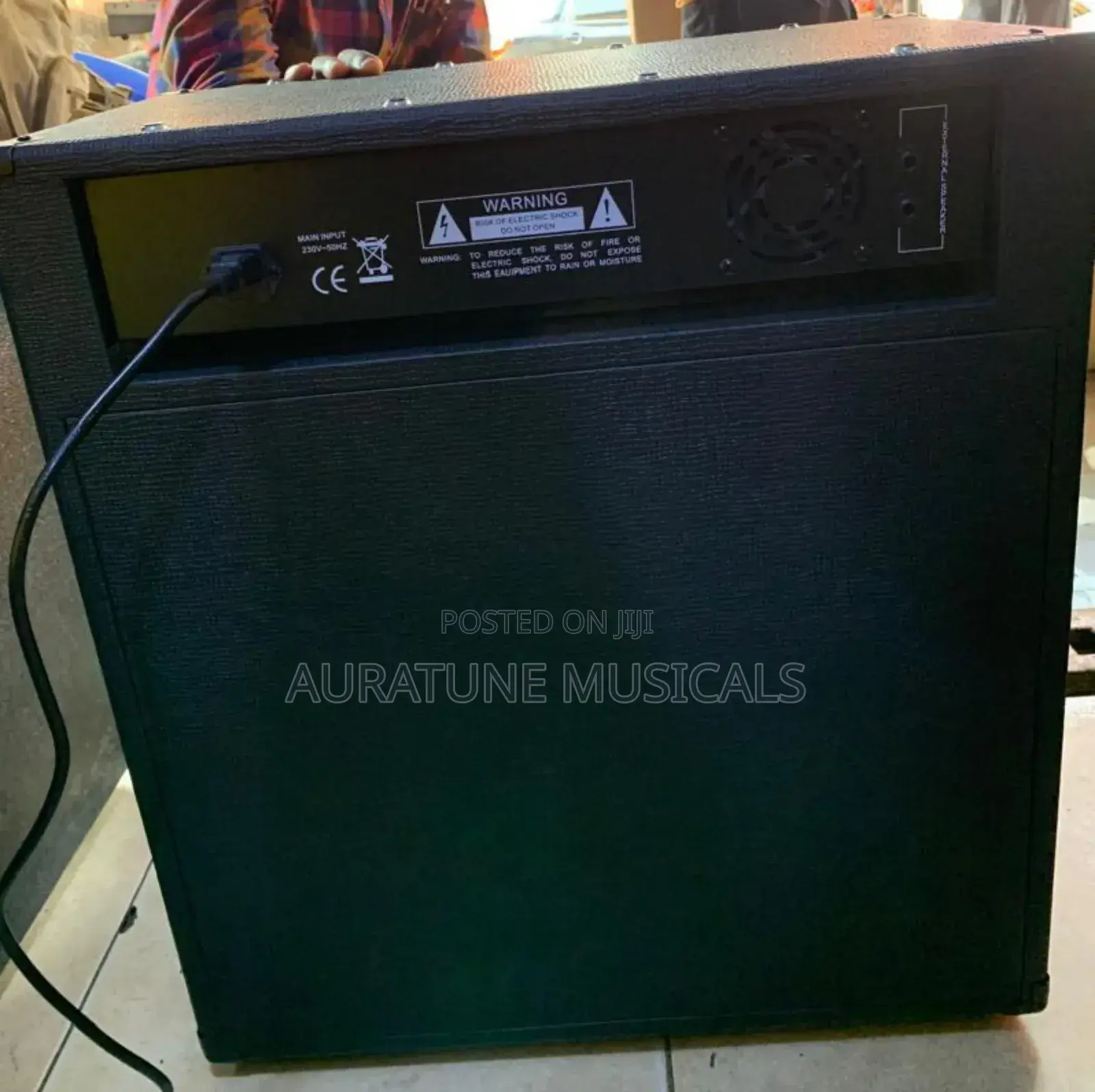 Marshall Ba 400 Bass Combo Amplifier.