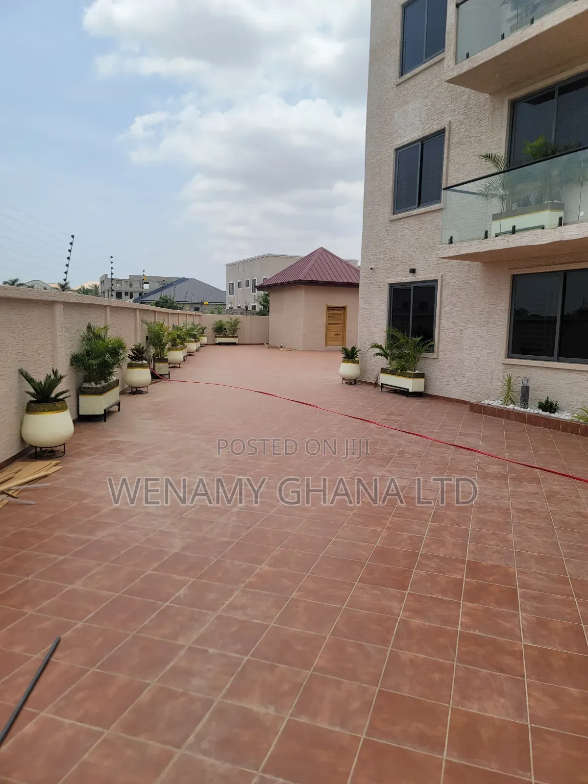2bdrm Apartment in Communiy 25, Tema Metropolitan for rent