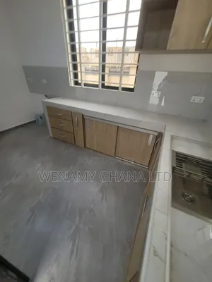 2bdrm Townhouse/Terrace in Community 25, Tema Metropolitan for sale