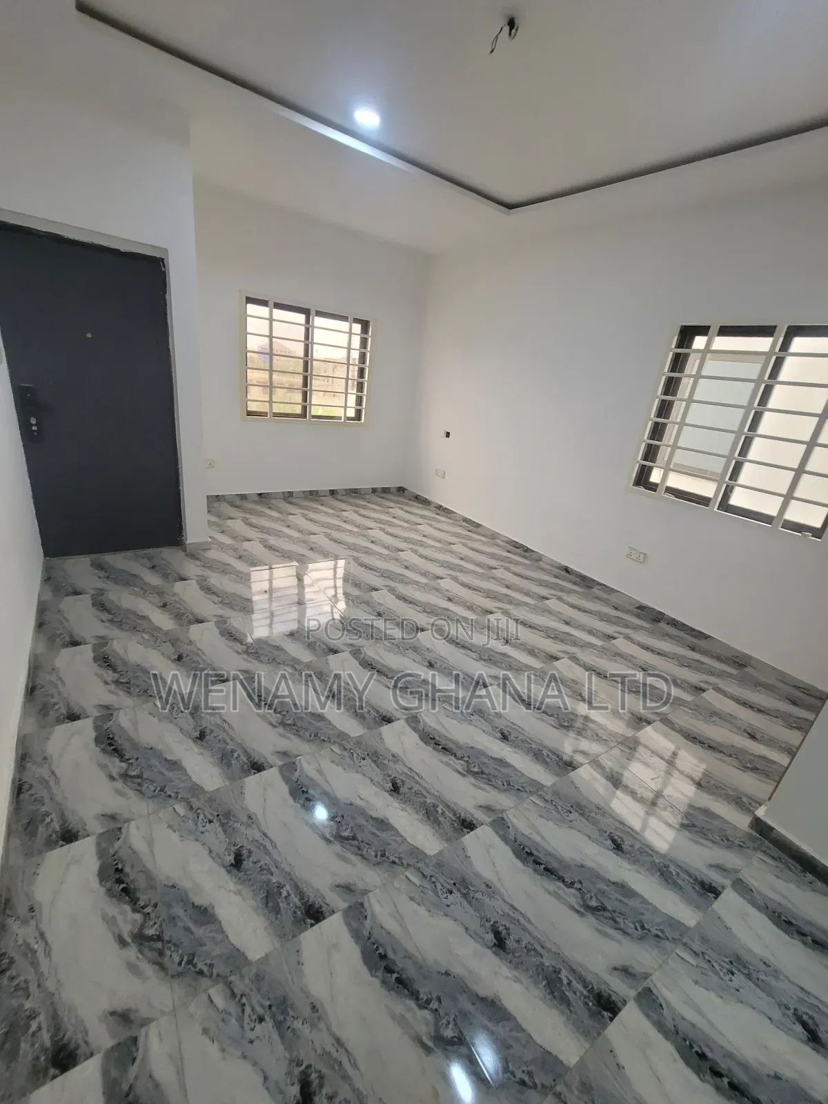 2bdrm Townhouse/Terrace in Community 25, Tema Metropolitan for sale