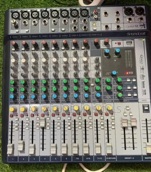 Soundcraft Signature 12 Analog Mixer