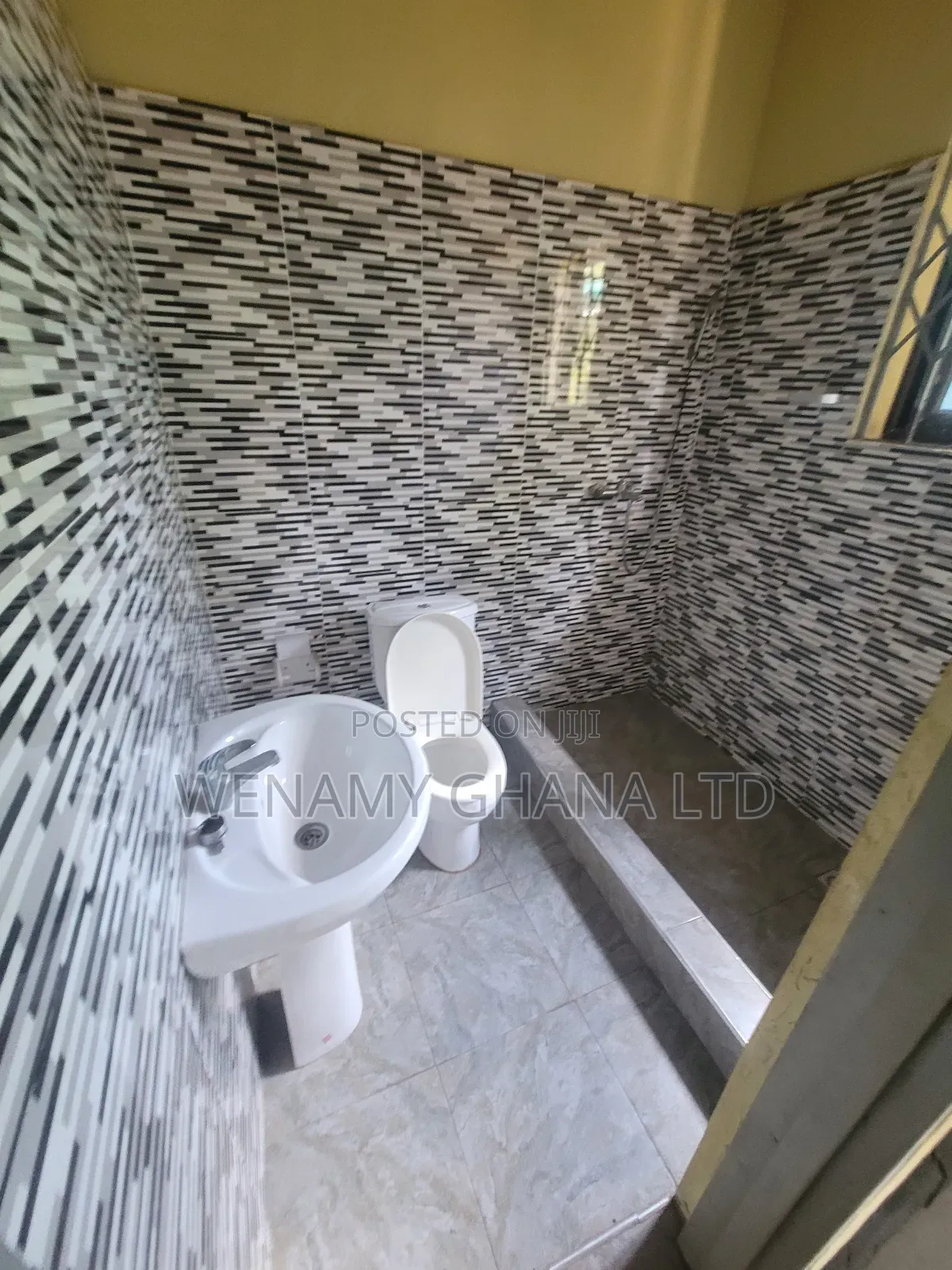 4bdrm House in Afienya, Tema Metropolitan for sale