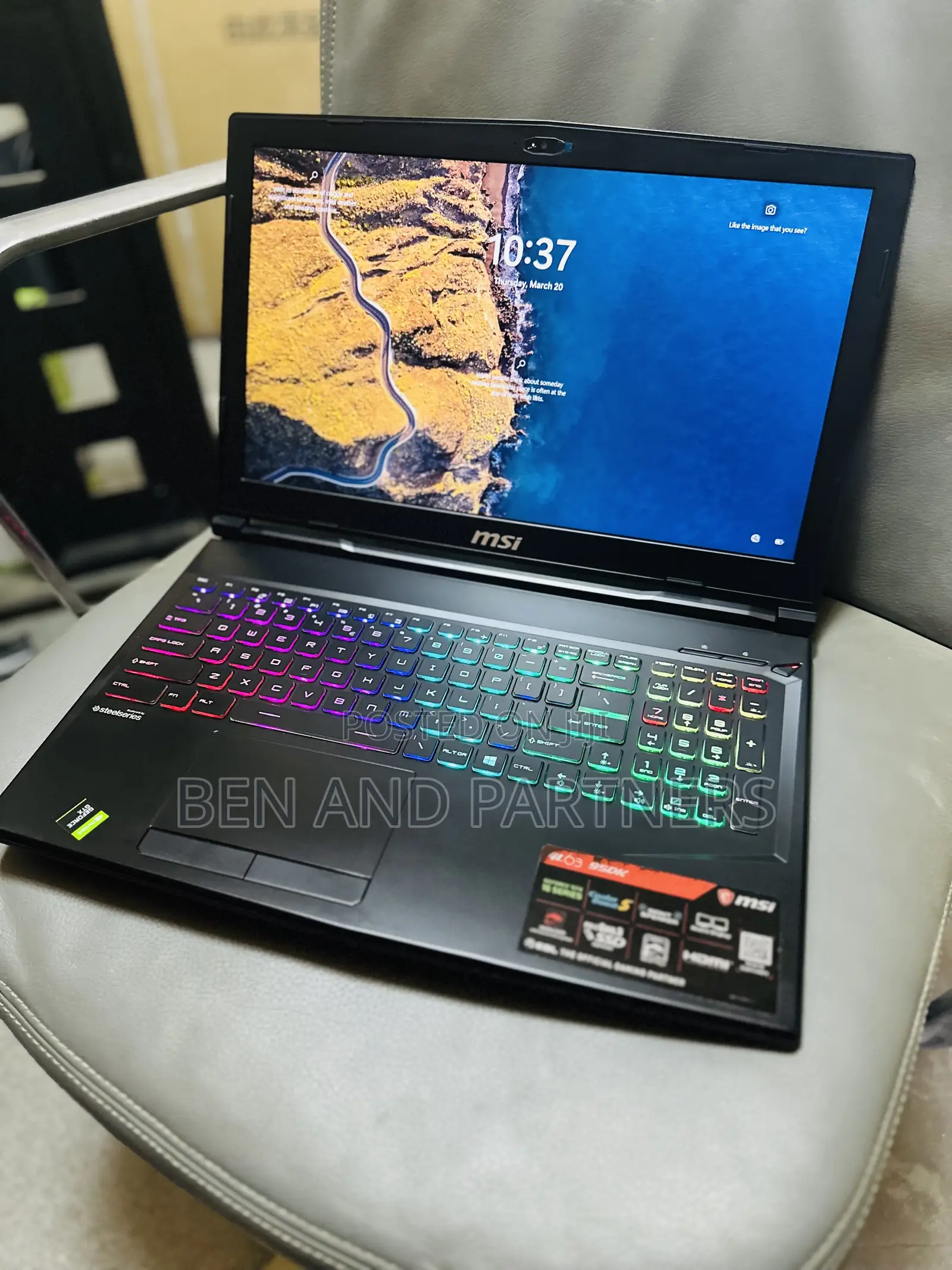 Laptop MSI GL63 8RC 16GB Intel Core i7 HDD+SSD 128GB