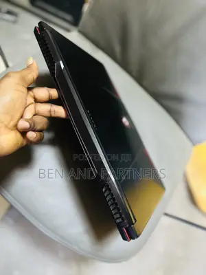 Laptop MSI GP63 Leopard 8RE 16GB Intel Core i7 HDD+SSD 128GB