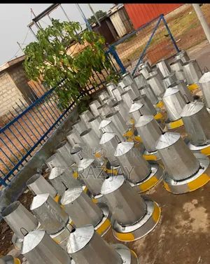 25kg Extra Large Galvanized Poultry Feeder Available