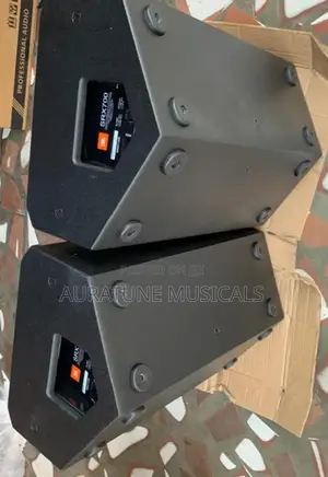 JBL Srx712m Unpowered Stage Monitors Speaker.