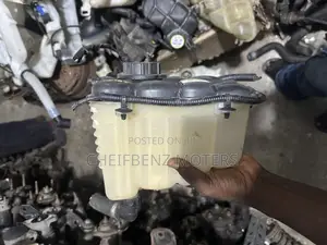 Range Rover Velar 2017-2024 Water Coolant Expansion Tank