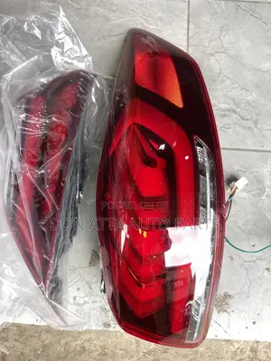 Hyundai Elantra 2017-18 Spec Tail Light