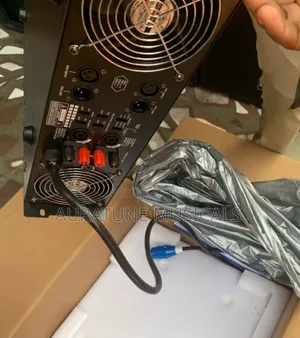 Electro-Voice Ev E7300 Stereo Power Amplifier