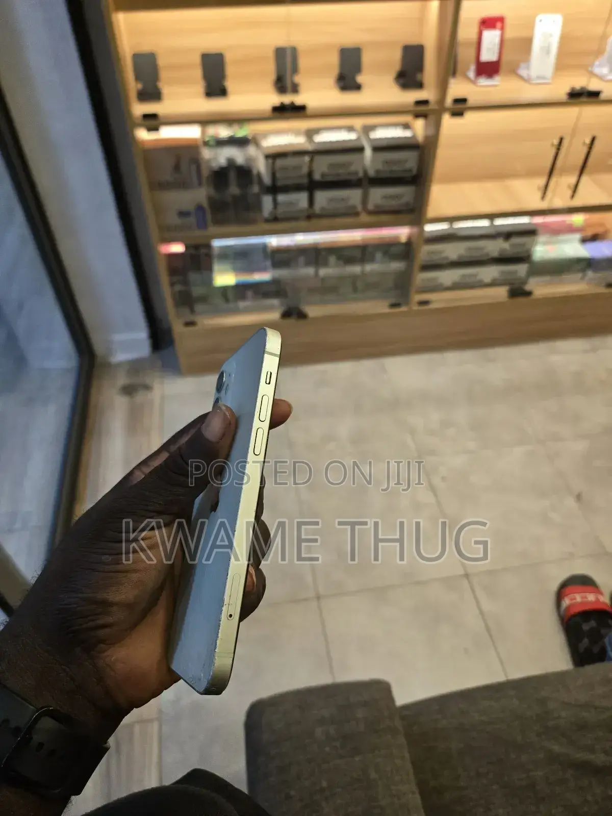 Apple iPhone 12 64 GB