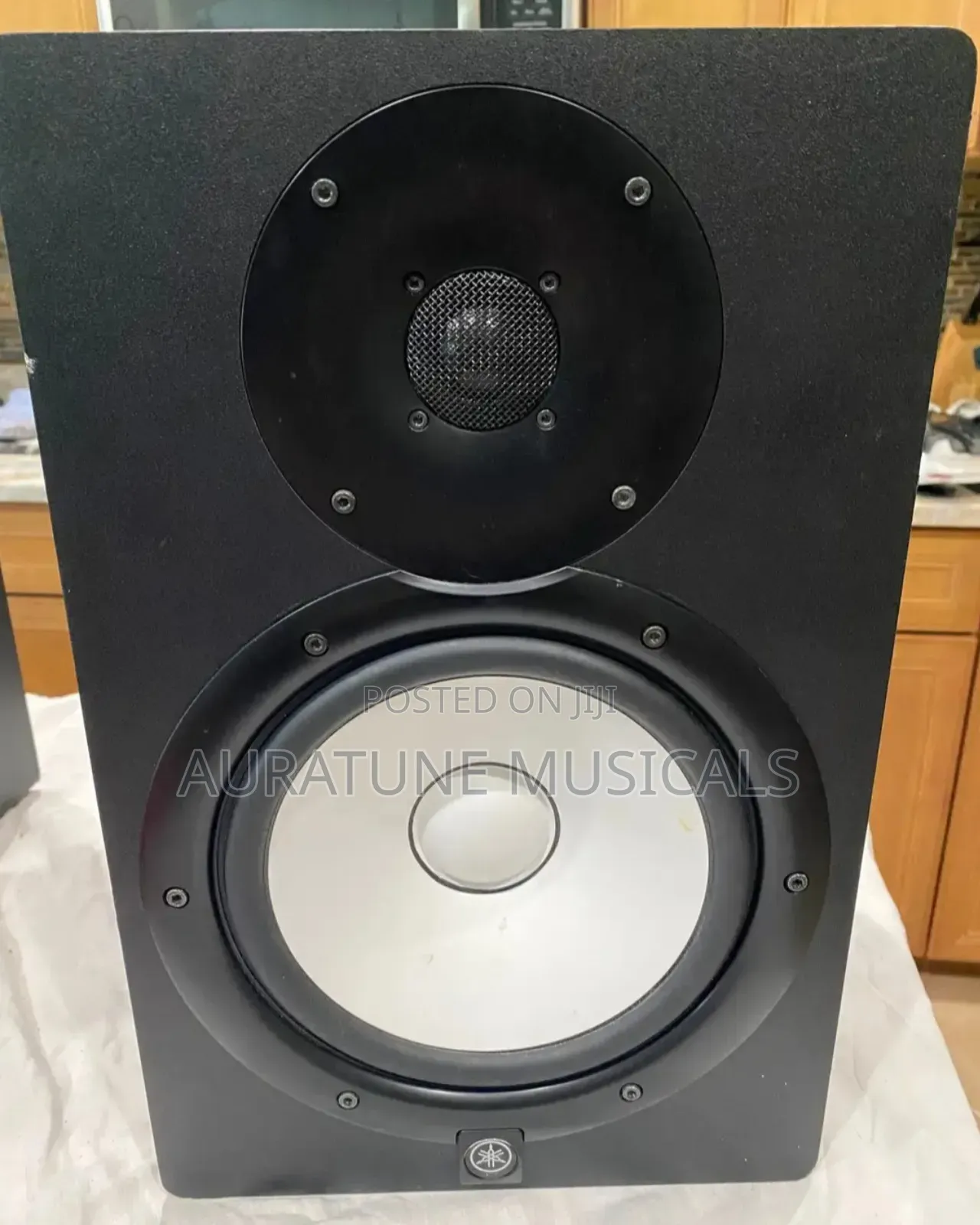 Yamaha Hs8 Powered Studio Monitors (1pair)