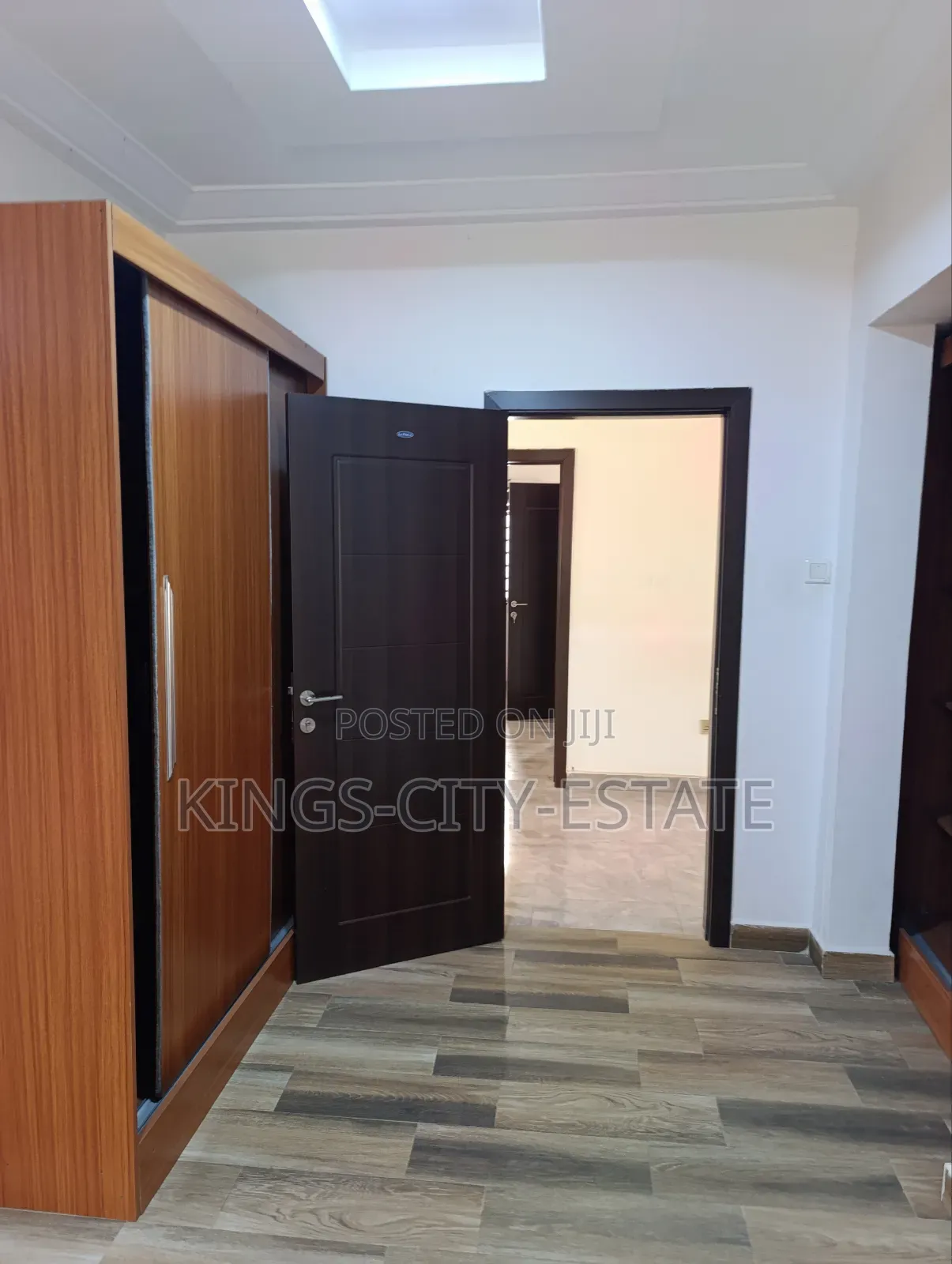 4bdrm House in White-House, Pokuase for sale