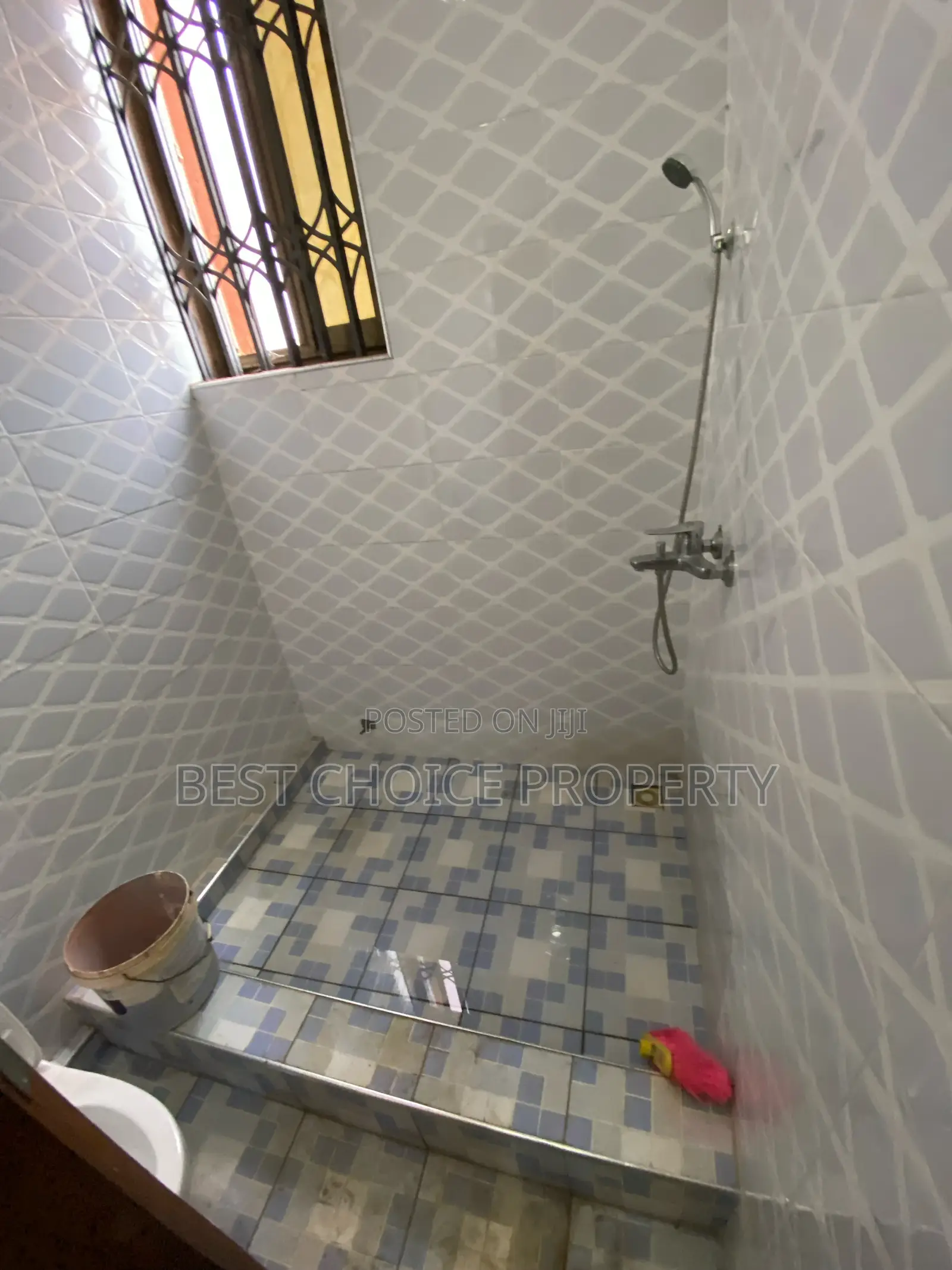 2bdrm Apartment in Amenhia Tolboot, Adenta for rent
