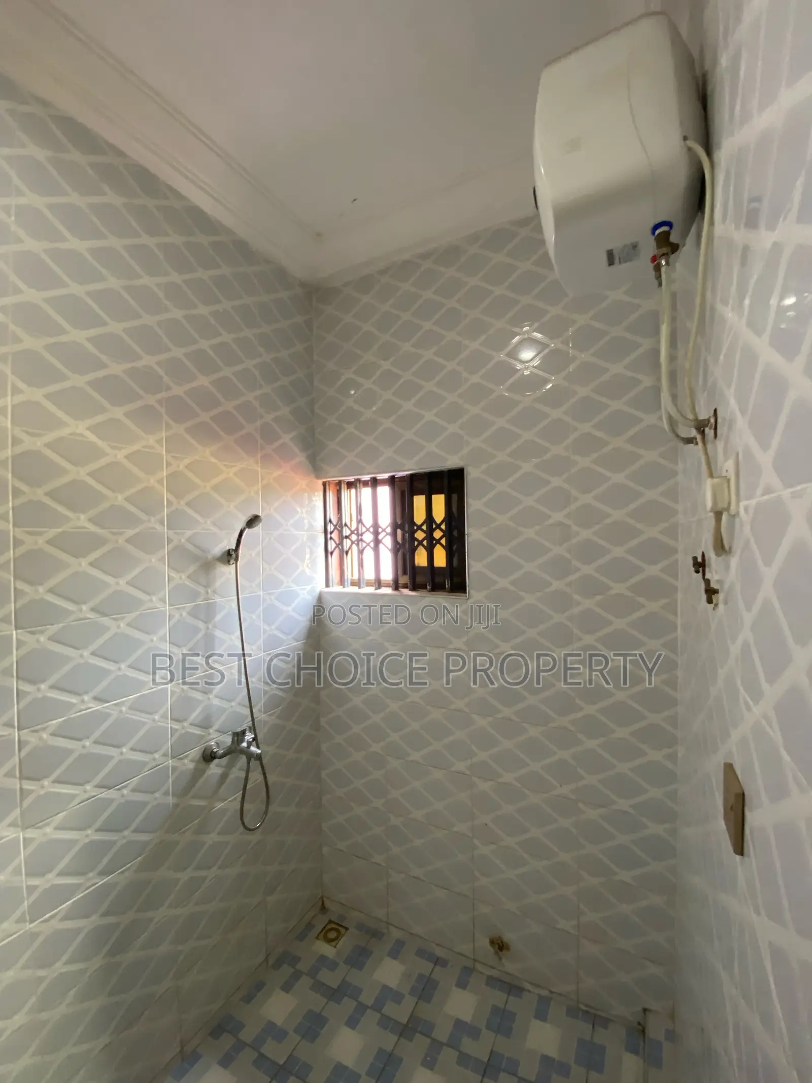 2bdrm Apartment in Amenhia Tolboot, Adenta for rent