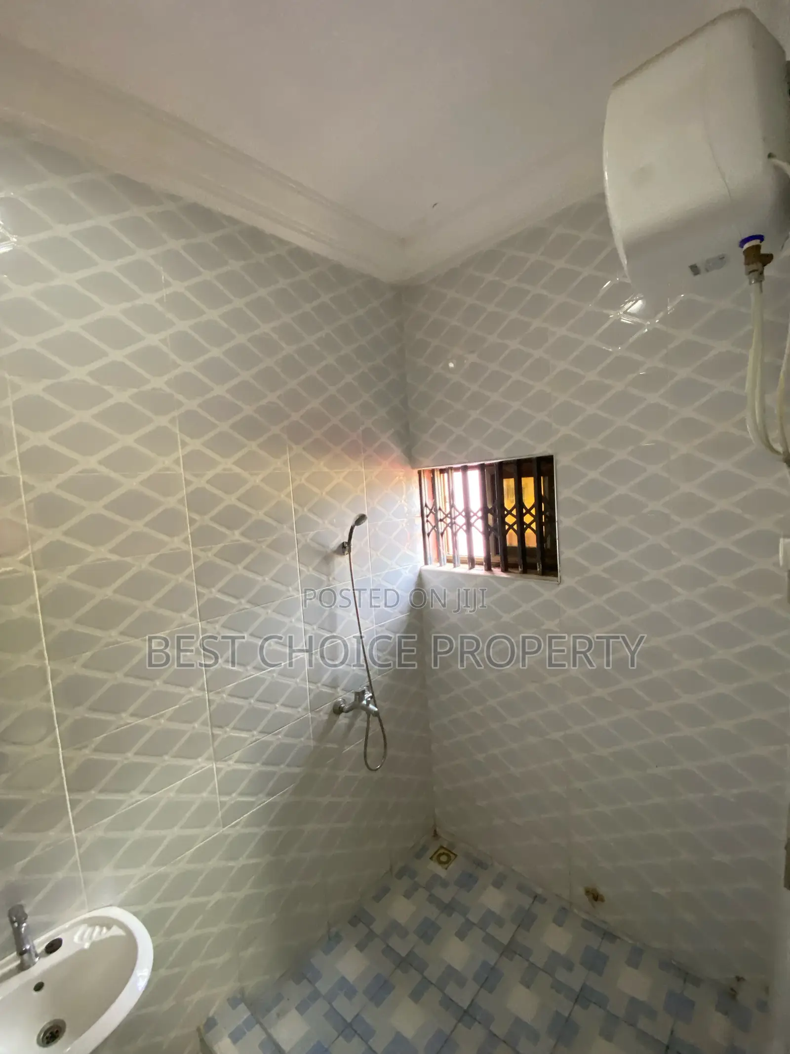 2bdrm Apartment in Amenhia Tolboot, Adenta for rent