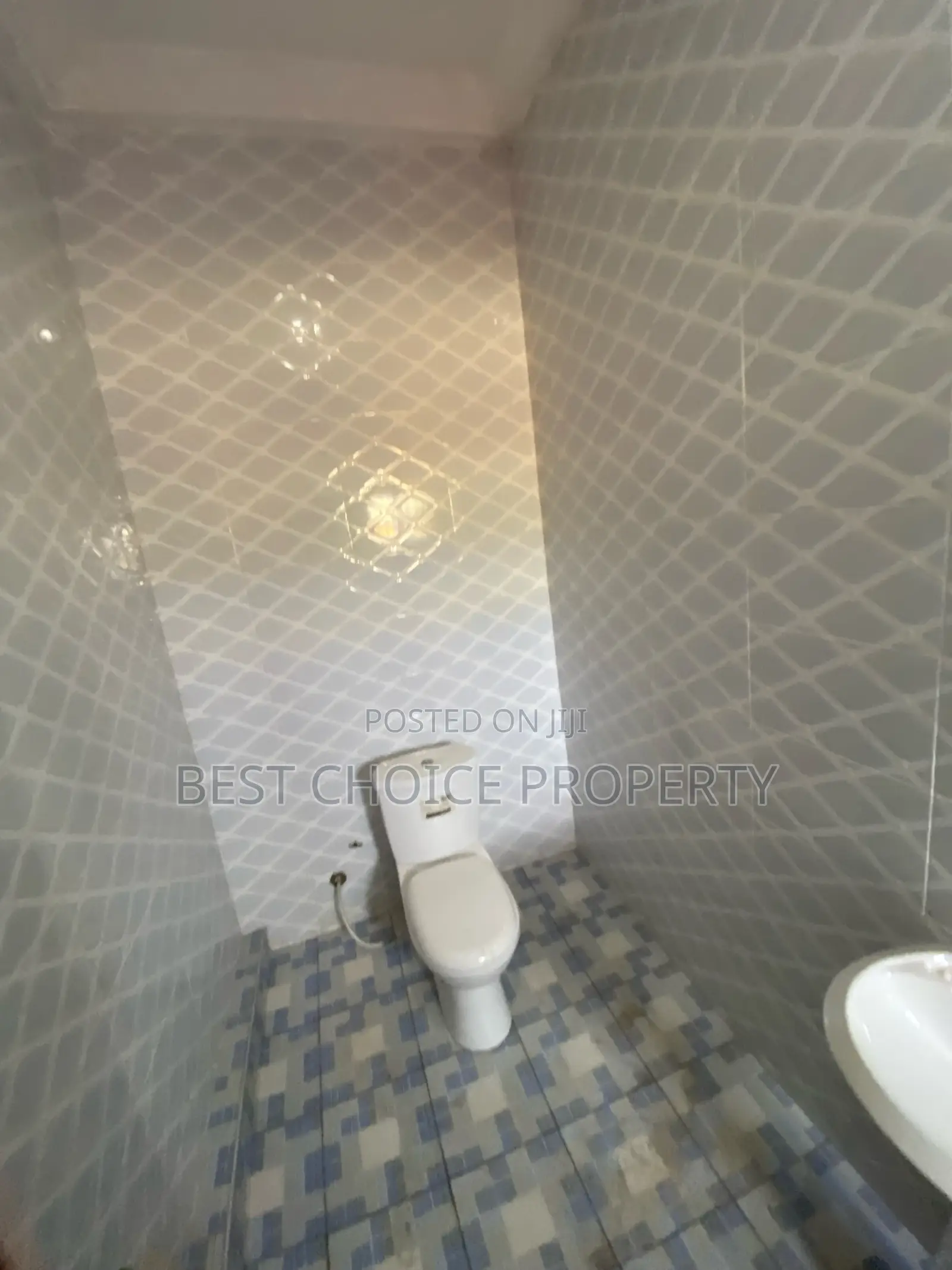 2bdrm Apartment in Amenhia Tolboot, Adenta for rent
