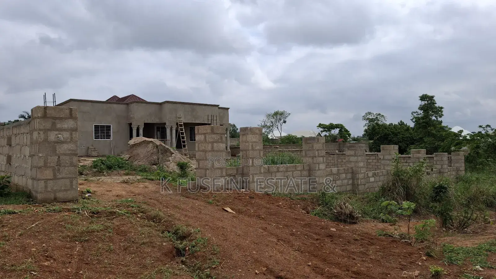 3 Bedrooms House For Sale At Akom