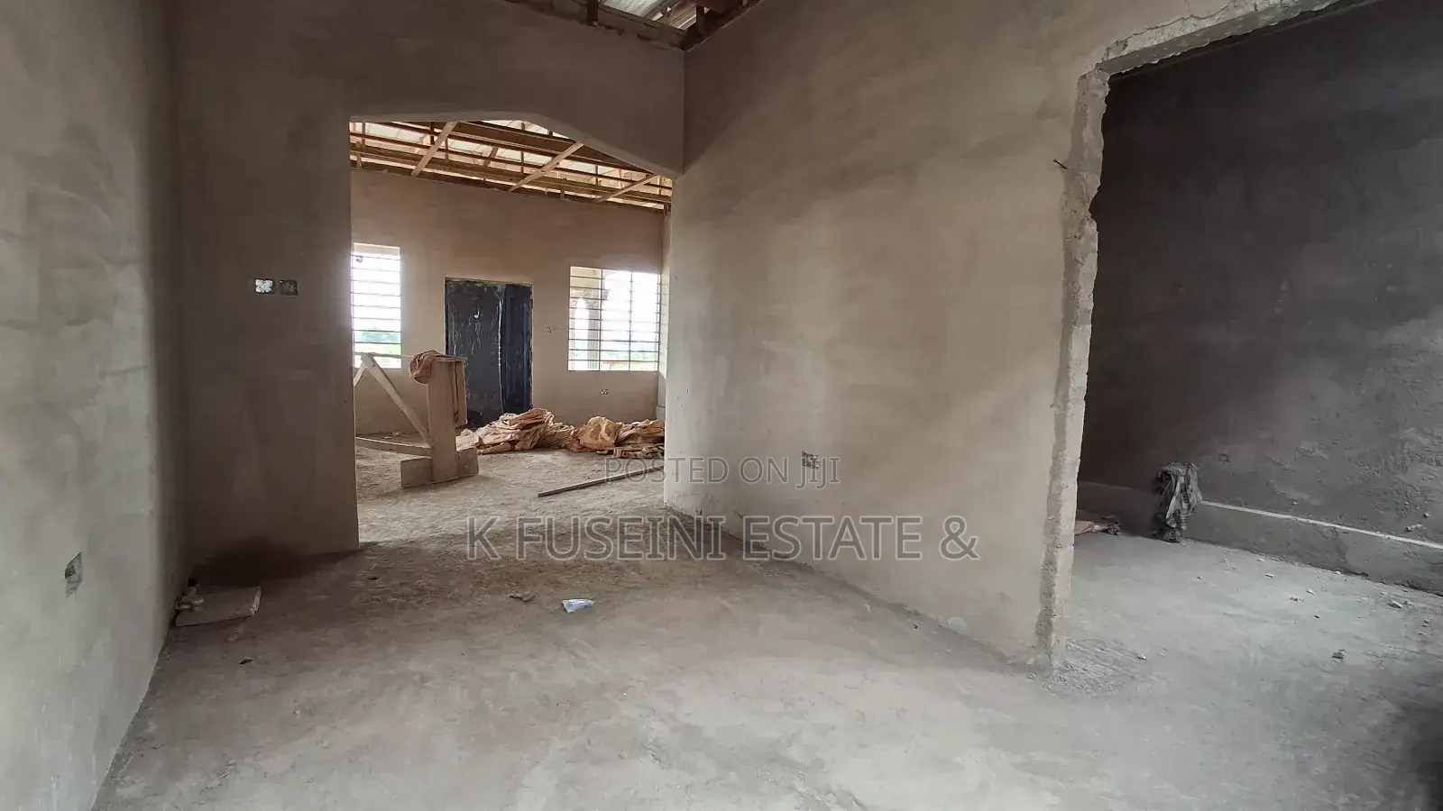 3 Bedrooms House For Sale At Akom