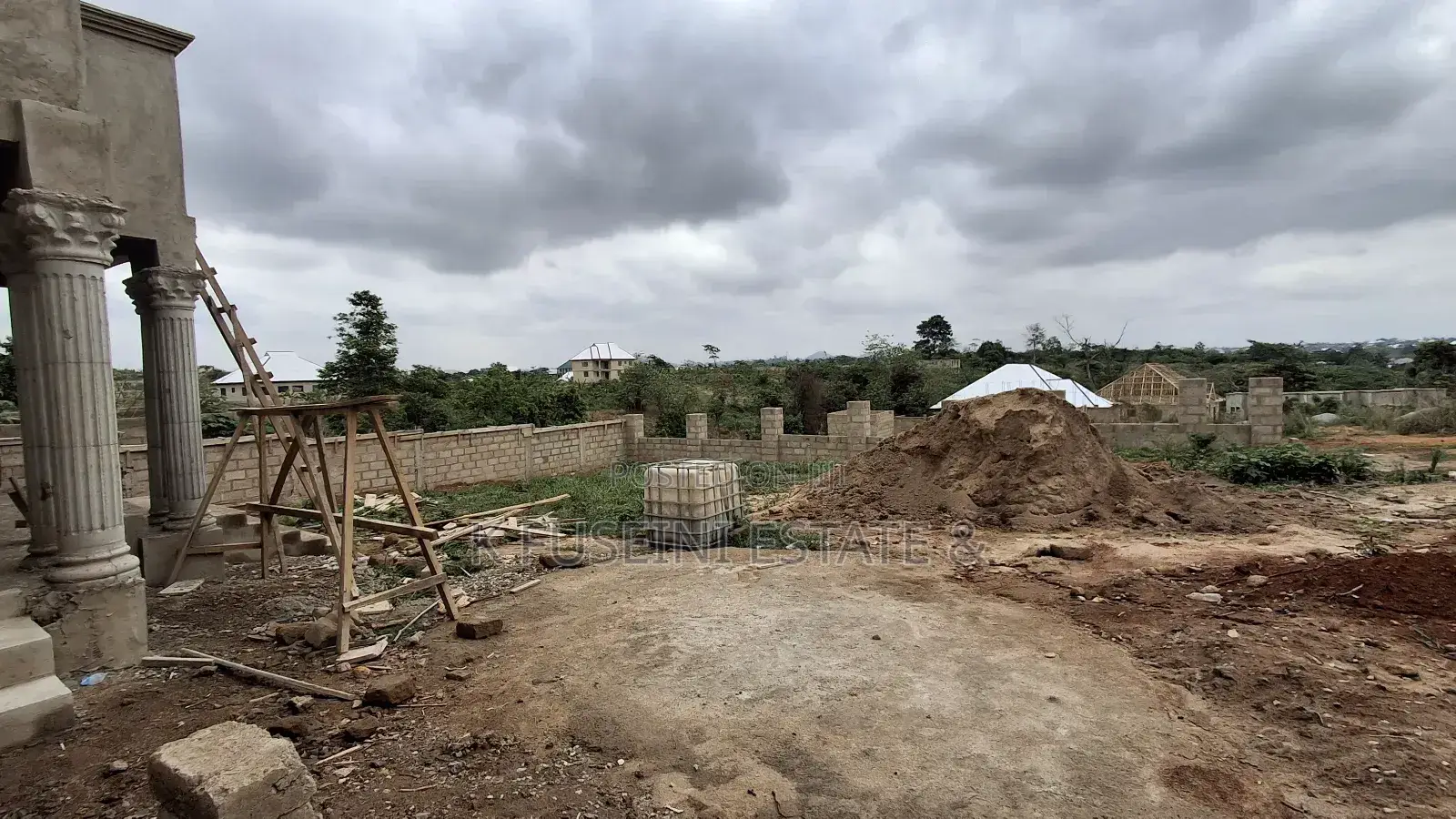 3 Bedrooms House For Sale At Akom