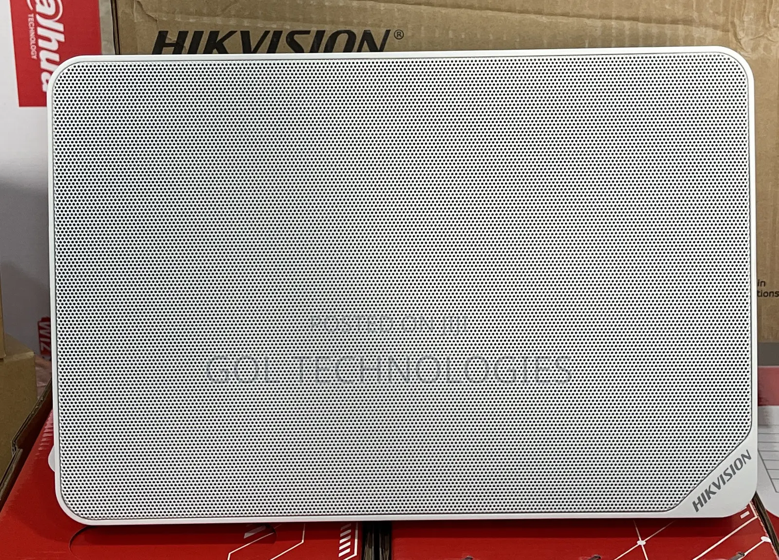 Hikvision Analog Cabinet or Wall Speaker Ds-Qae0120g1r 20w