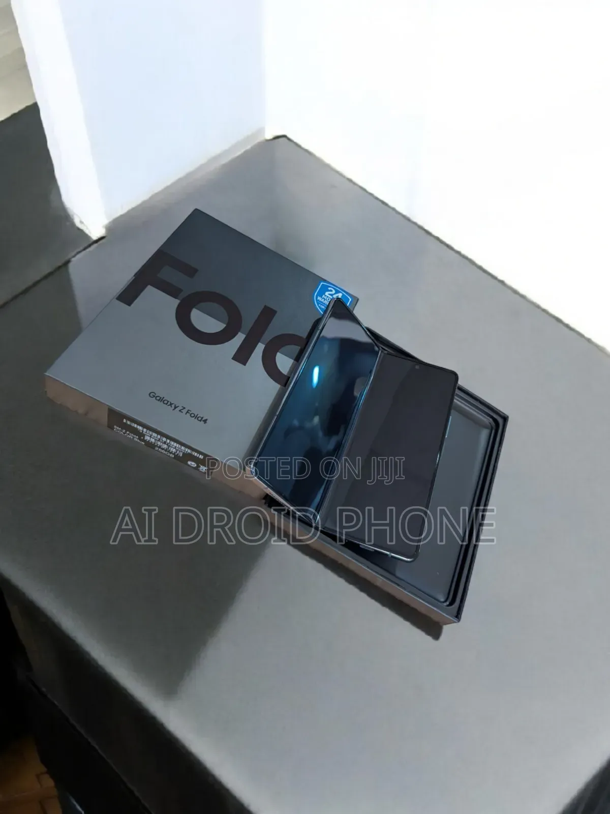 New Samsung Galaxy Z Fold4 256 GB Gold