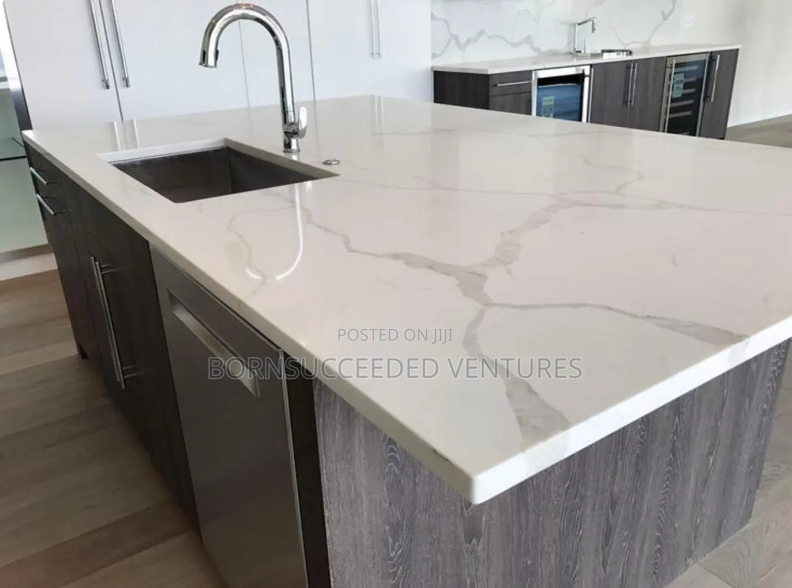 The 10ft Marble Quartz Stones