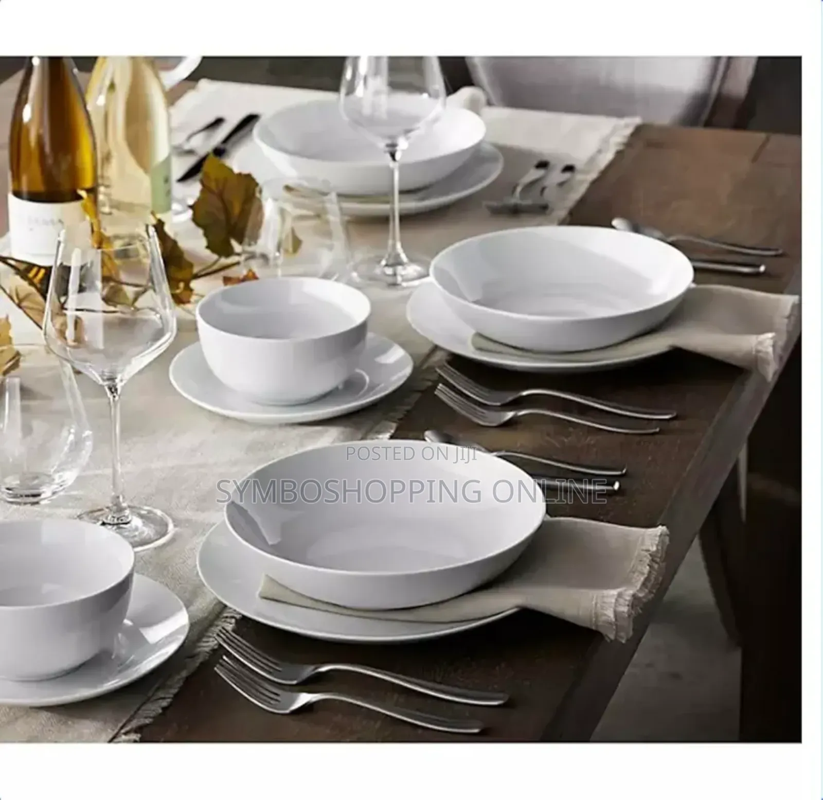 Member Mark 32-Piece Porcelain Dinnerware Set