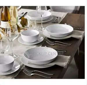 Member Mark 32-Piece Porcelain Dinnerware Set