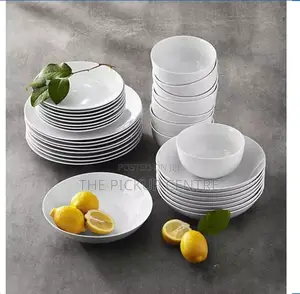 Member Mark 32-Piece Porcelain Dinnerware Set