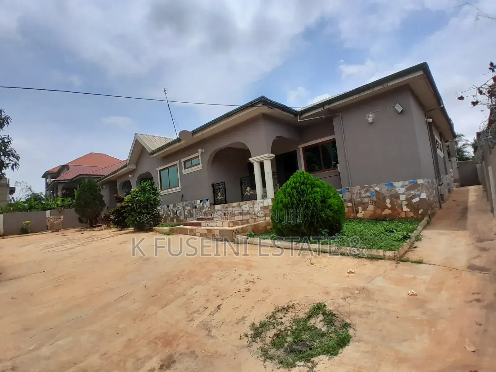 Furnished 5bdrm House in K Fuseini Estate, Kumasi Metropolitan