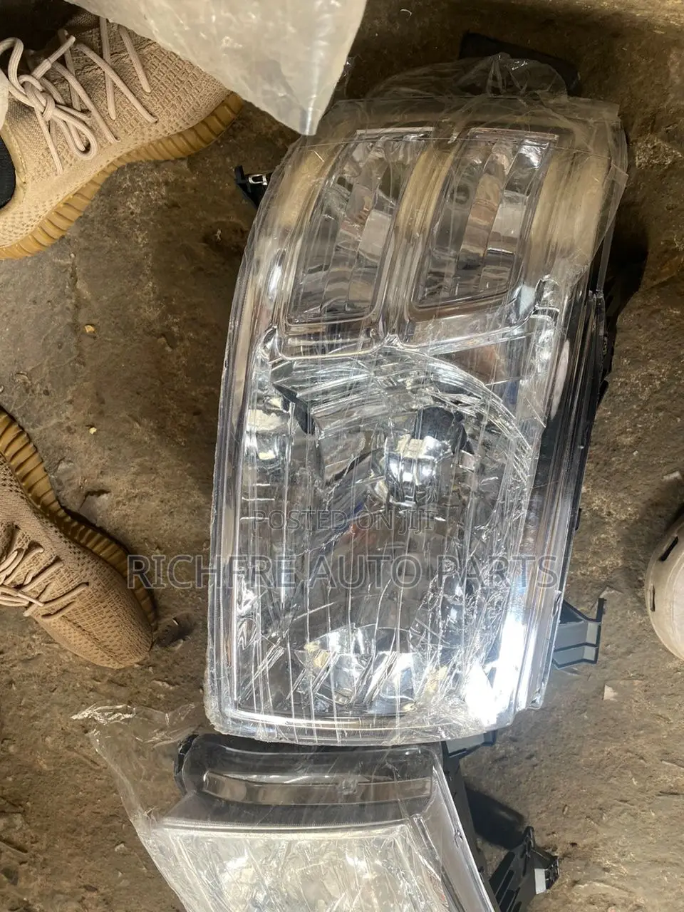 Ford Ranger 2008-2012 Headlight